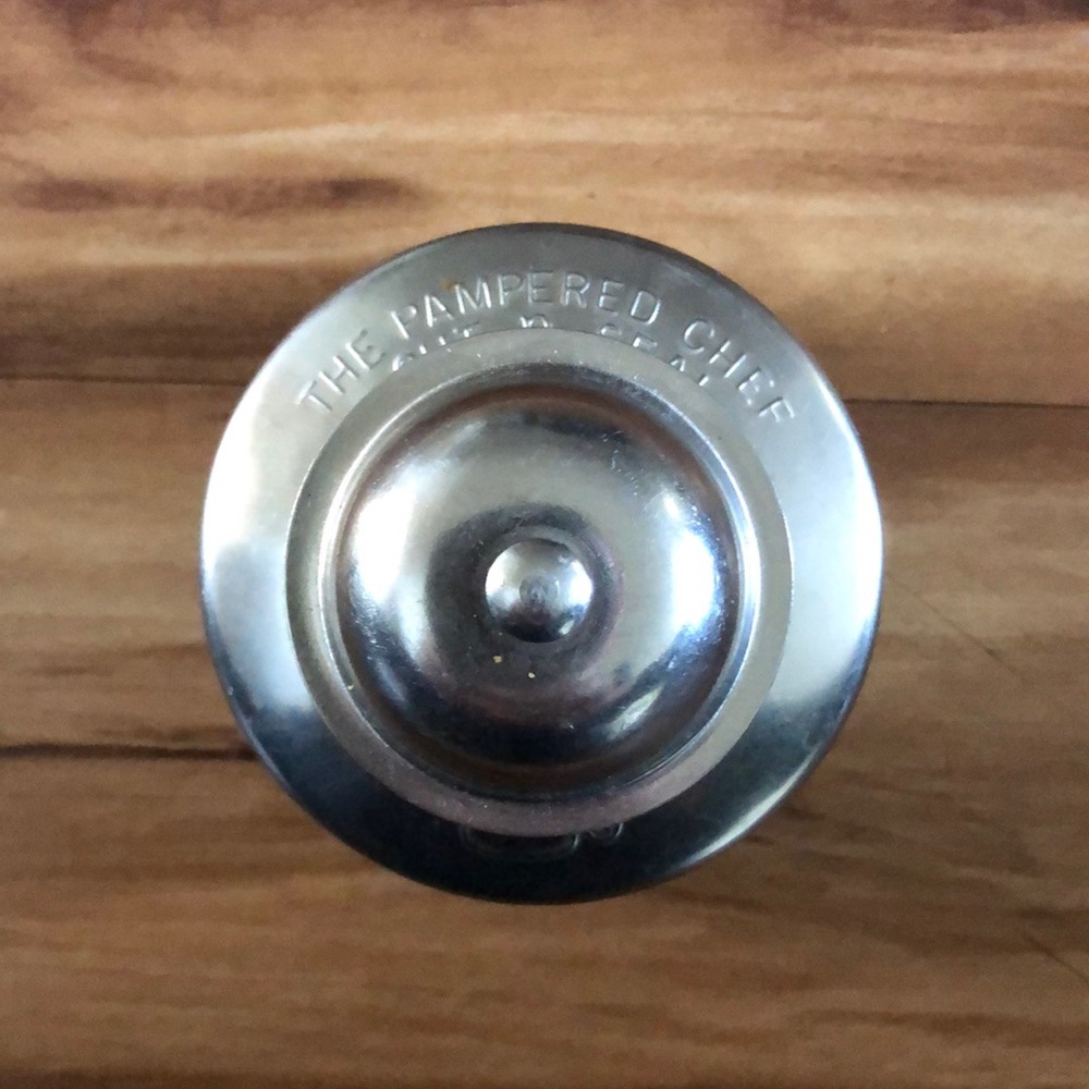 The Pampered Chef Cut-N-Seal Pastry Sandwich Crimp